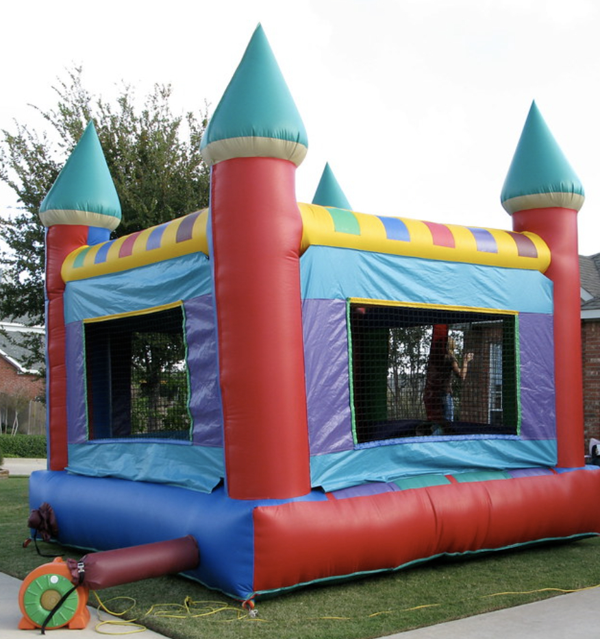 this image shows bounce house rental in Carmichael, CA